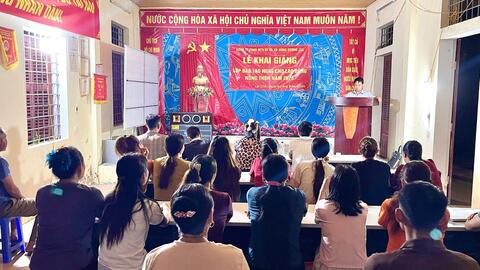 Khai giảng lớp đào tạo nghề cho lao động nông thôn.