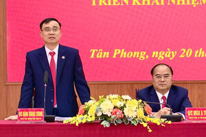 Đảng uỷ phường Tân Phong tổ chức Hội nghị tiếp nhận tổ chức đảng, đảng viên và tổng kết công tác xây dựng đảng năm 2025, triển khai nhiệm vụ năm 2026.