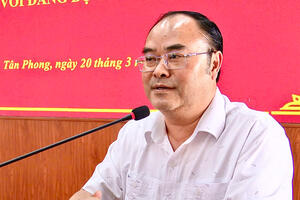 Hội nghị giao ban với đảng bộ cơ sở, chi bộ cơ sở.