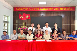 Ra mắt mô hình của Hội liên hiệp phụ nữ phường Tân Phong.