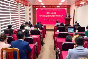 Công bố Quyết định thành lập Trạm Y tế phường Tân Phong và Quyết định bổ nhiệm viên chức quản lý.