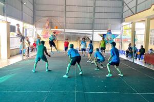 Thi đấu giao lưu bóng chuyền hơi phường Tân Phong