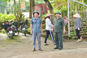 Phường Tân Phong ra quân  vệ sinh môi trường, chỉnh trang cảnh quan tại bản San Thàng