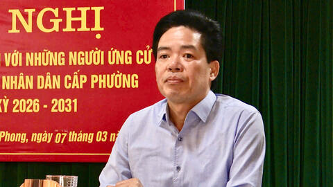 Đồng chí Chủ tịch UBND phường Tân Phong  cùng Đại biểu ứng cử HĐND phường nhiệm kỳ 2026 – 2031 tiếp xúc cử tri tổ dân phố số 5.