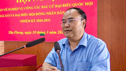 Tập huấn về nghiệp vụ công tác bầu cử và mô phỏng trực tiếp Lễ khai mạc, quy trình bầu cử.