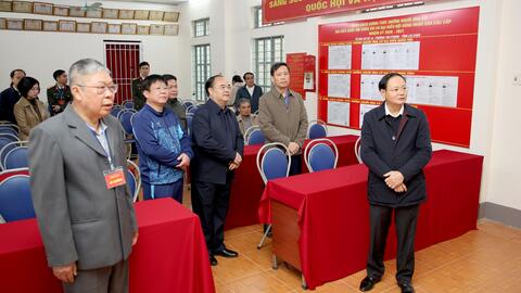 Bí thư Tỉnh uỷ kiểm tra công tác chuẩn bị bầu cử tại phường Tân Phong