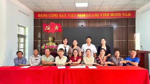 Ra mắt mô hình của Hội liên hiệp phụ nữ phường Tân Phong.