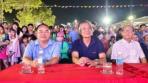 Phường Tân Phong tổ chức Chương trình văn nghệ  chào mừng các ngày lễ lớn.