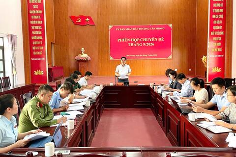 Ủy ban nhân dân phường Tân Phong tổ chức phiên họp chuyên đề tháng 9, năm 2026.