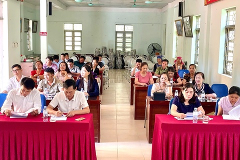 Lễ ra mắt Tổ hội nông dân nghề nghiệp sản xuất cây dược liệu theo hướng hữu cơ Hội Nông dân phường Tân Phong