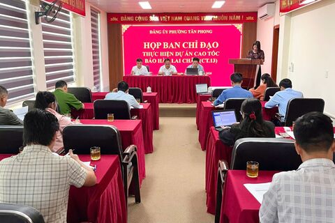 Họp Ban chỉ đạo thực hiện dự án Đường Cao tốc Bảo Hà - Lai Châu (CT.13) phường Tân Phong.