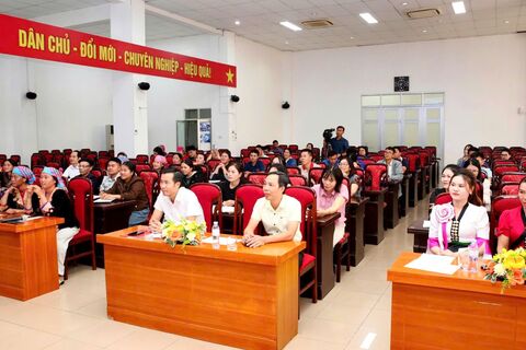 Hội nghị chia sẻ kinh nghiệm, nâng cao kỹ năng livestream, bán hàng online và truyền thông số