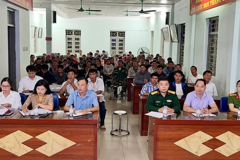 Hội nghị “Tháng nghe dân nói”, “Tháng nghe phụ nữ nói” phường Tân Phong.