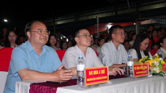 <a href="/tin-tuc-su-kien/tin-van-hoa-xa-hoi" title="Tin Văn hóa - Xã hội" rel="dofollow">Tin Văn hóa - Xã hội</a>