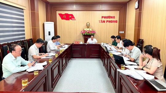 <a href="/tin-tuc-su-kien/tin-kinh-te-chinh-tri" title="Tin Kinh tế - Chính trị" rel="dofollow">Tin Kinh tế - Chính trị</a>